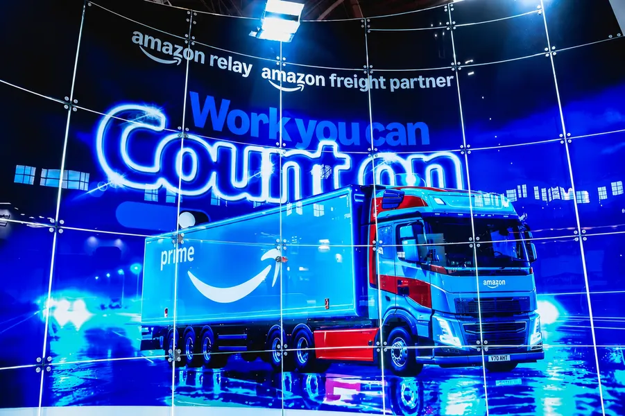 Amazon Exhibition Stand Through the Eyes of NEO. Barcelona, 2026